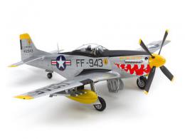 タミヤ 1/32 ノースアメリカン F-51D マスタング (朝鮮戦争)