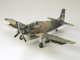 タミヤ 1/48 ダグラス A-1J スカイレイダー アメリカ空軍