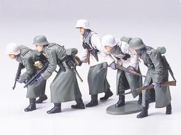 タミヤ 1/35 ドイツ冬季装備歩兵 進撃セット